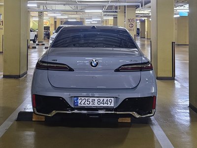 BMW 7 SERIES - 4