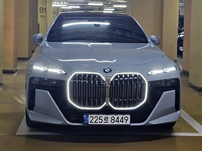 BMW 7 SERIES - 2