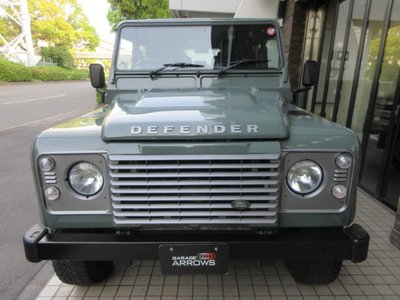 LAND ROVER DEFENDER - 2