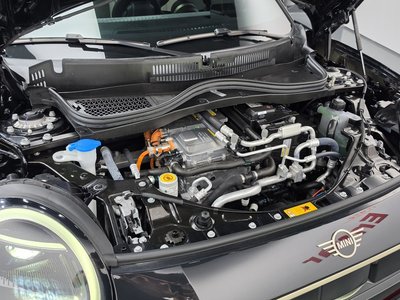 صورة 7 لـ 2024 MINI COOPER ELECTRIC