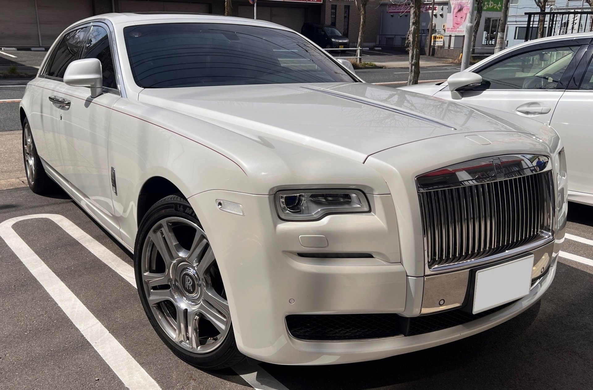 ROLLS ROYCE GHOST - View 1