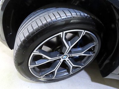 صورة مصغرة 20 لـ 2025 BMW X5