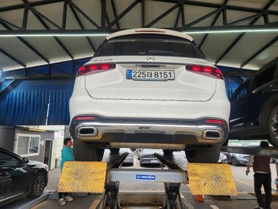 MERCEDES-BENZ GLS - 3