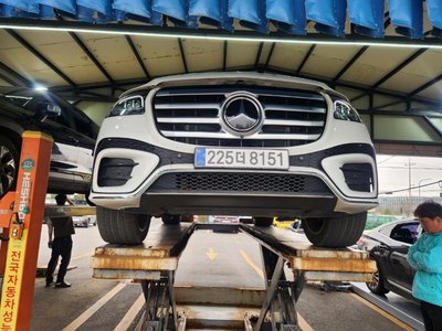 MERCEDES-BENZ GLS - 1