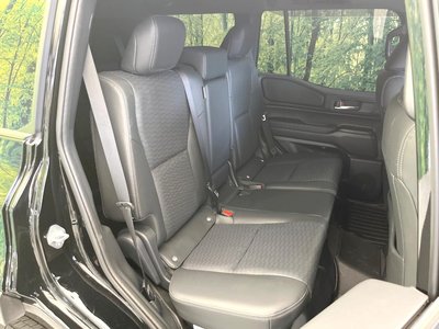 TOYOTA LAND CRUISER 250 - 9