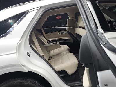 2021 Genesis GV70 — миниатюра 11