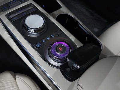 2021 Genesis GV70 photo 9