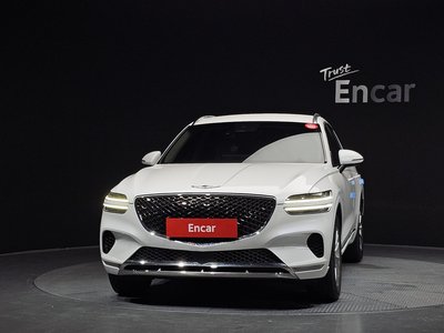 2021 Genesis GV70 photo 2