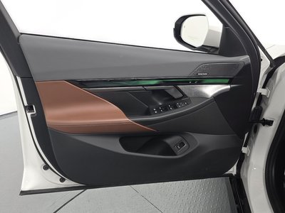 صورة مصغرة 15 لـ 2024 BMW 5 SERIES
