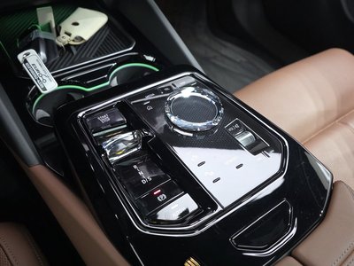 صورة مصغرة 13 لـ 2024 BMW 5 SERIES