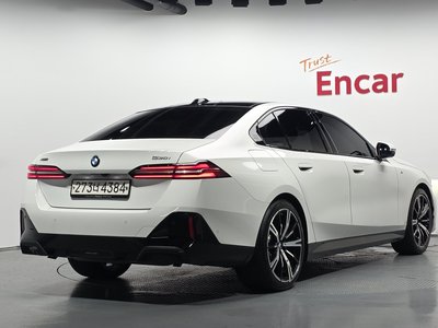 2024 BMW 5 SERIES photo 6
