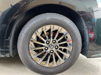 2024 Lexus LM — миниатюра 22