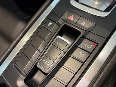 صورة مصغرة 32 لـ 2017 Porsche 718