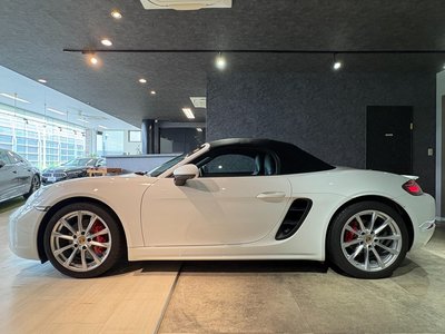 صورة 12 لـ 2017 Porsche 718
