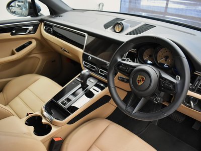 صورة 2 لـ 2025 Porsche MACAN
