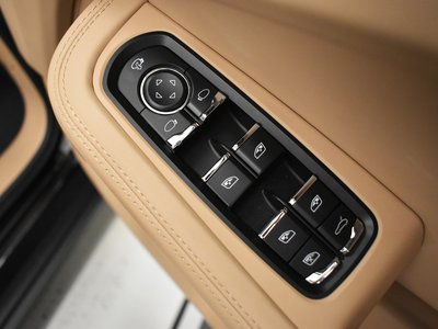 2025 Porsche MACAN — миниатюра 29