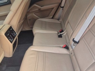 PORSCHE CAYENNE - 10