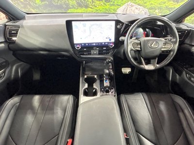 صورة 2 لـ 2023 Lexus NX