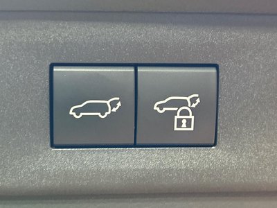 صورة 8 لـ 2023 Lexus NX