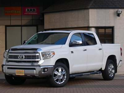 TOYOTA TUNDRA - 2