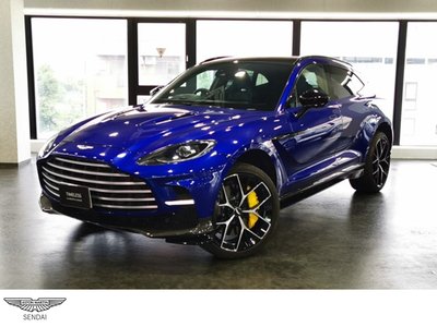 ASTON MARTIN DBX