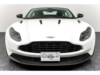 ASTON MARTIN DB11 - 3