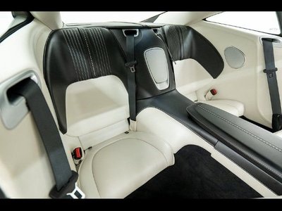 ASTON MARTIN DB11 - 9