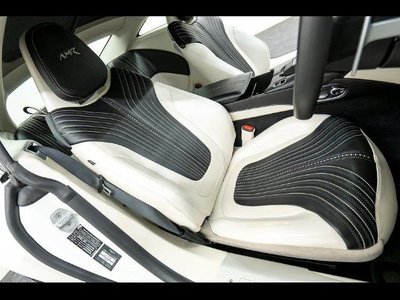 ASTON MARTIN DB11 - 6