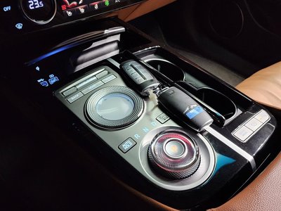 GENESIS G80 (RG3) - 9