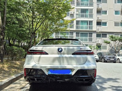 BMW I7 - 2