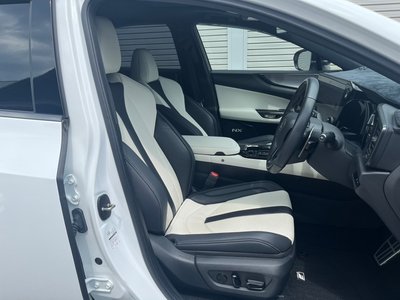 2023 Lexus NX 照片 8