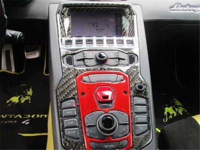 LAMBORGHINI AVENTADOR - 5