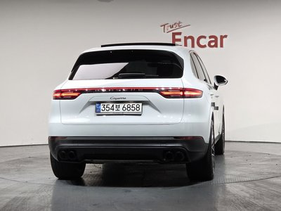 PORSCHE CAYENNE - 4