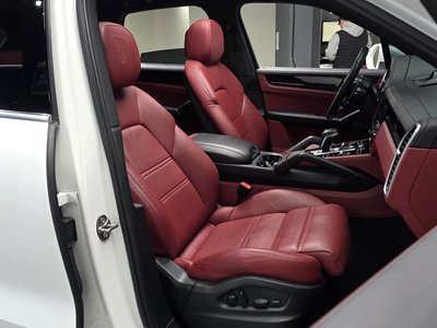 PORSCHE CAYENNE - 10