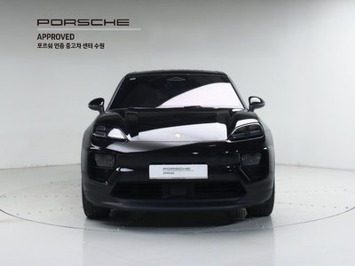 PORSCHE MACAN - 2
