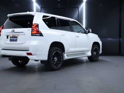 TOYOTA LAND CRUISER PRADO - 10