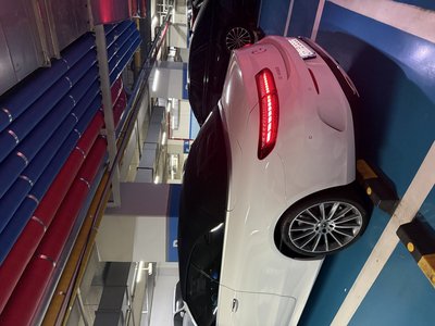 MERCEDES-BENZ E-CLASS - 4