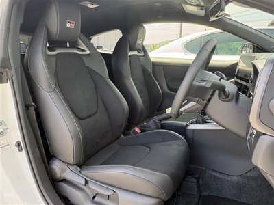 2025 Toyota GR YARIS thumbnail 25