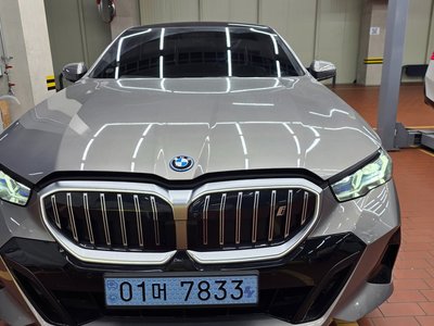 2025 BMW I5 照片 2