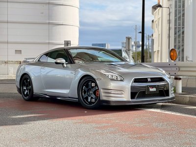 NISSAN GT-R
