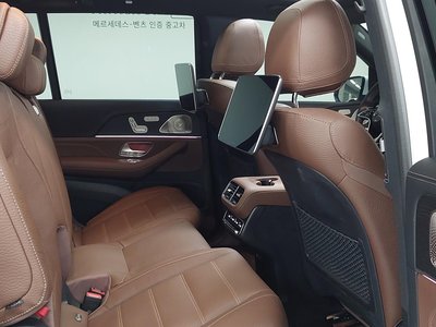 MERCEDES-BENZ GLS - 10