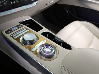 2021 GENESIS GV70 photo 9