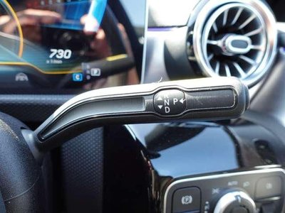 MERCEDES-BENZ CLA - 10