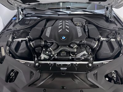 2025 BMW 8 SERIES 照片 7