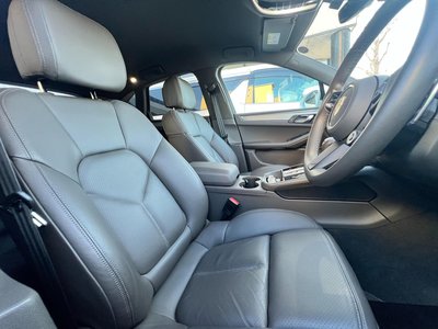 PORSCHE MACAN - 9