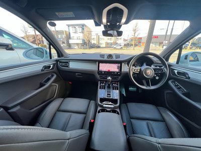 PORSCHE MACAN - 3