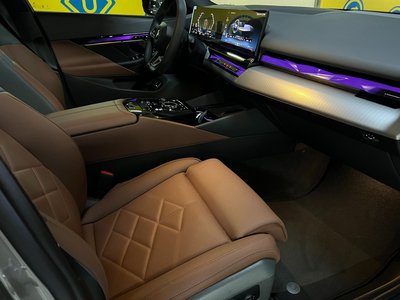 صورة مصغرة 18 لـ 2026 BMW 5 SERIES