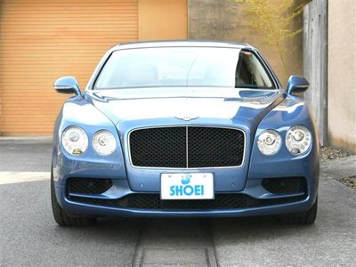 BENTLEY FLYING SPUR - 2