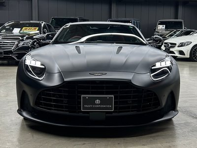 ASTON MARTIN DB12 - 8