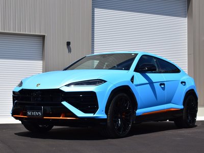 2025 Lamborghini URUS — фото 1